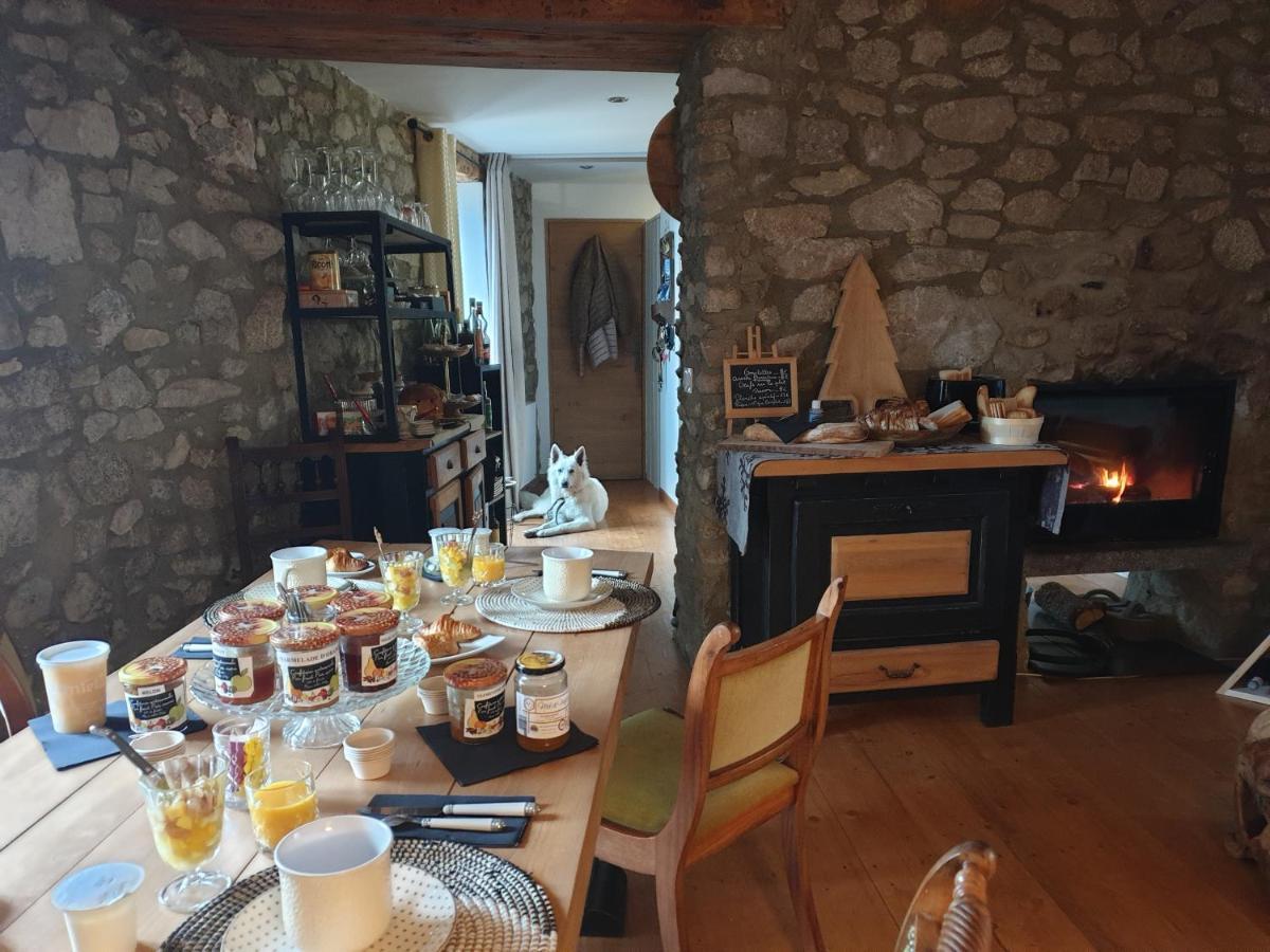 Hotel La Petite Chapelle Font-Romeu-Odeillo-Via Esterno foto